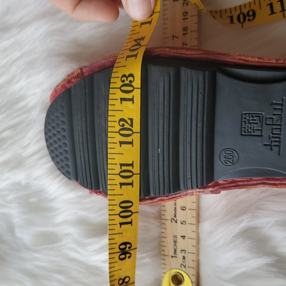 Tuo Rui Red leather ballet flat shoes with rosette,flexible lug sole, Sz.9 - Picture 16 of 16